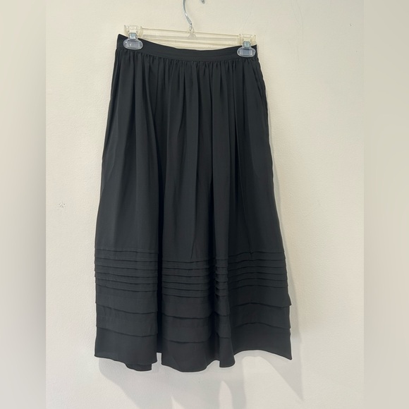 JOHN YANG FOR JACK MULQUEEN - 100% Silk Black Pleated Skirt - Picture 2 of 7